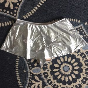 NWOT Kortni Jeane Short Skirt in XL